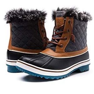 Sz 8.5 Women’s Winter Boots